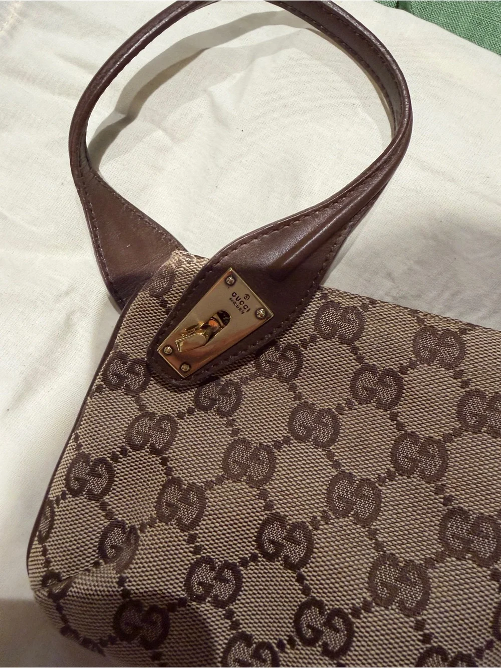 Gucci iconic gg